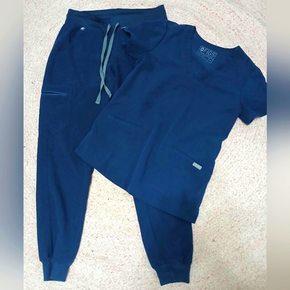 Figs navy blue scrub set - Picture 2 of 8